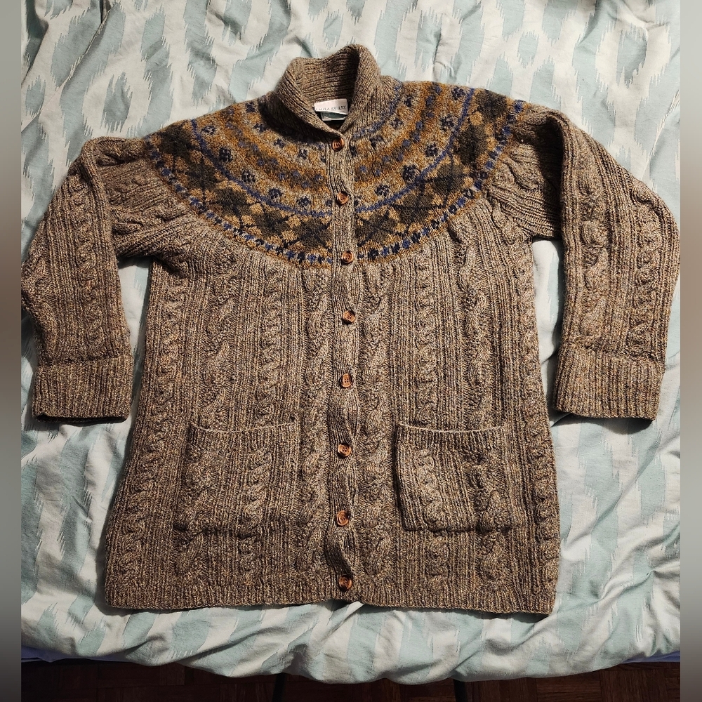 Laura Ashley Cardigan Sweater Button Up  Women’s size Medium Pure New Wool.‎